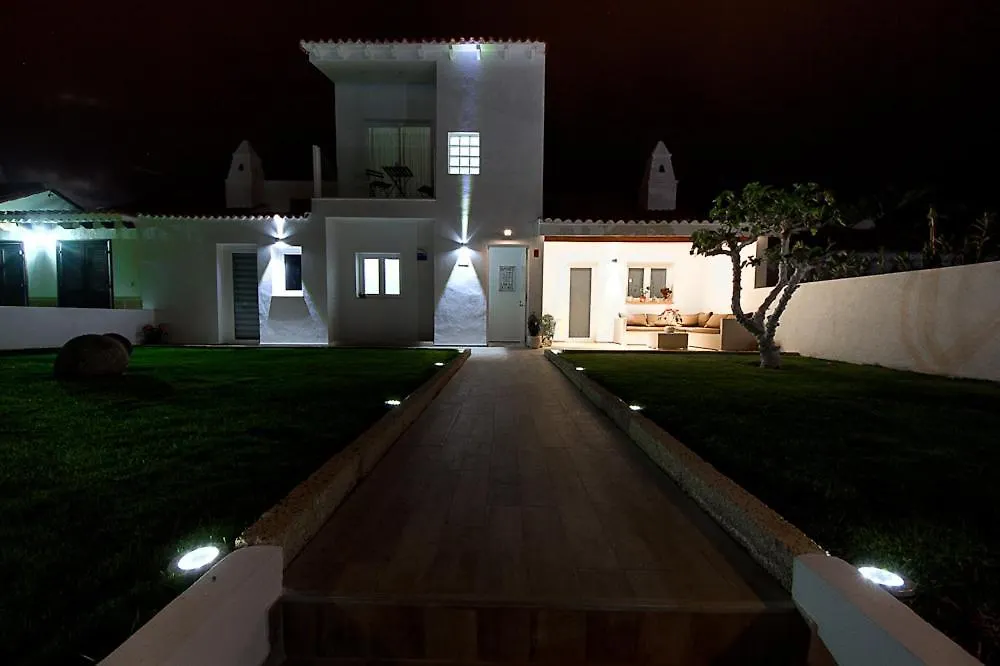 White House - Clasto San Miguel de Abona